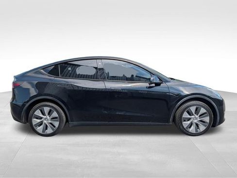Used 2022 Tesla Model Y Long Range AWD/4WD image 8