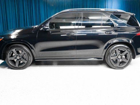 New 2026 Mercedes-Benz GLE 580 4MATIC image 8
