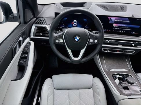 Certified 2024 BMW X5 sDrive40i w/ Premium Package RWD image 10