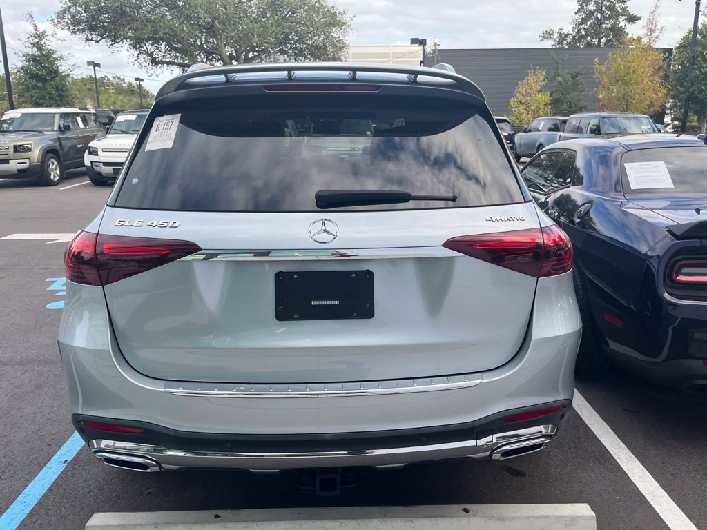 Used 2024 Mercedes-Benz GLE 450 4MATIC w/ AMG Line Exterior image 6