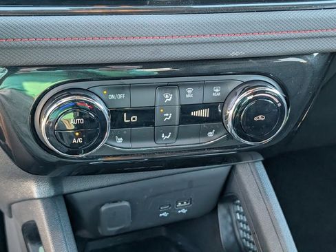 Used 2024 Chevrolet TrailBlazer RS w/ Convenience Package image 25