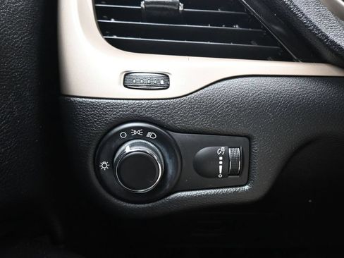 Used 2014 Jeep Cherokee Sport w/ Cold Weather Group AWD/4WD image 26