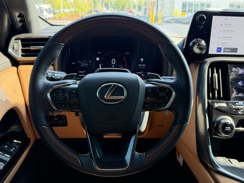 Used 2026 Lexus LX 700h Luxury w/ Appearance Package AWD/4WD image 19