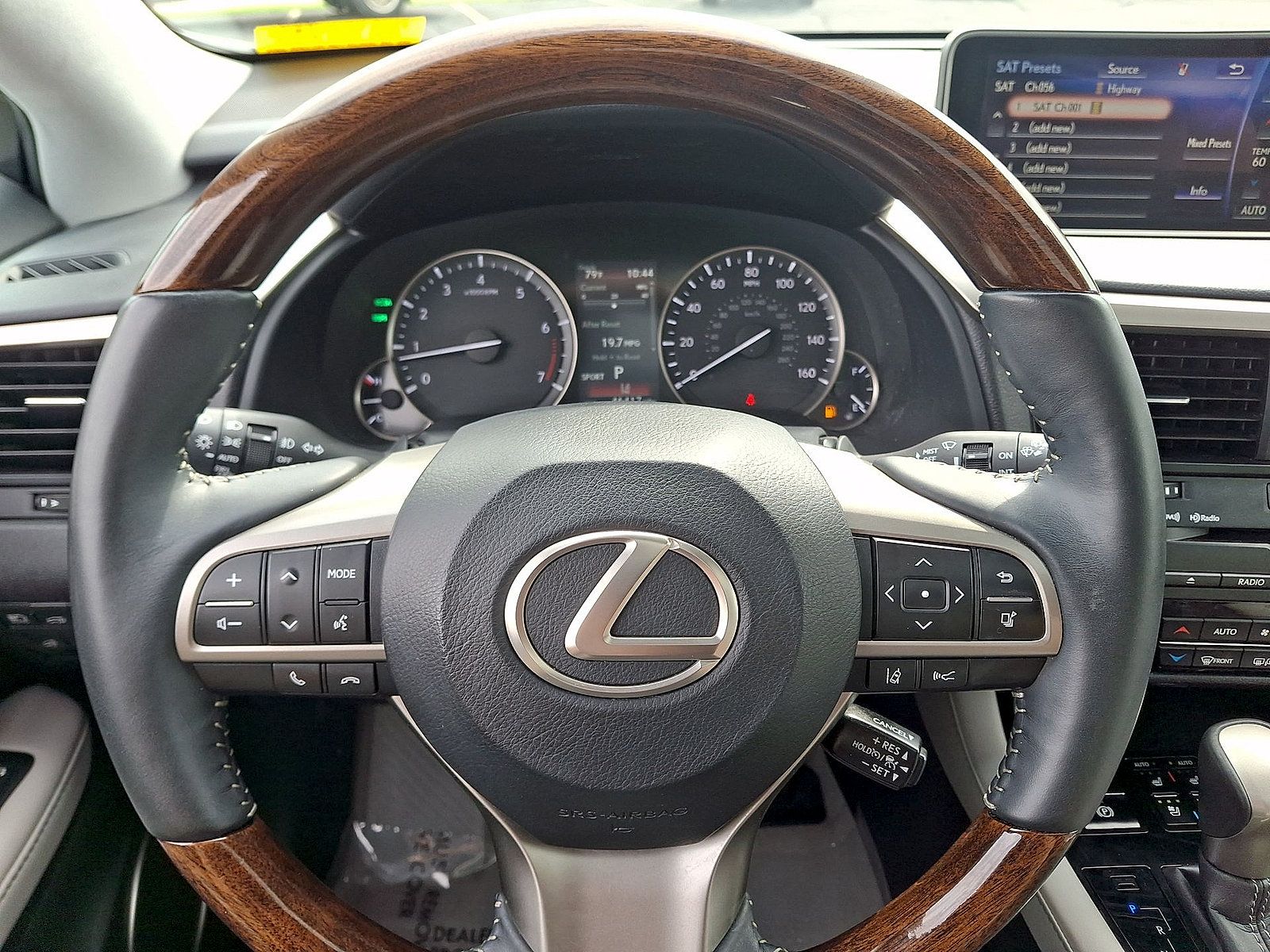 Used 2017 Lexus RX 350 FWD image 3
