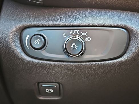 Certified 2021 Chevrolet Blazer LT image 18