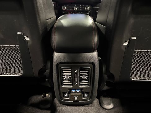 Used 2025 Dodge Durango R/T AWD/4WD image 40