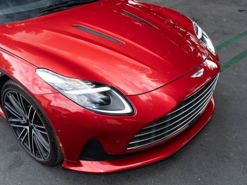 Used 2024 Aston Martin DB12 Coupe image 9