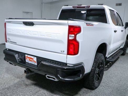 Used 2024 Chevrolet Silverado 1500 LT Trail Boss w/ Convenience Package II AWD/4WD image 7
