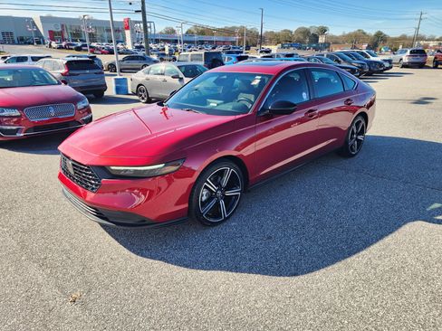 Certified 2023 Honda Accord Sport image 8