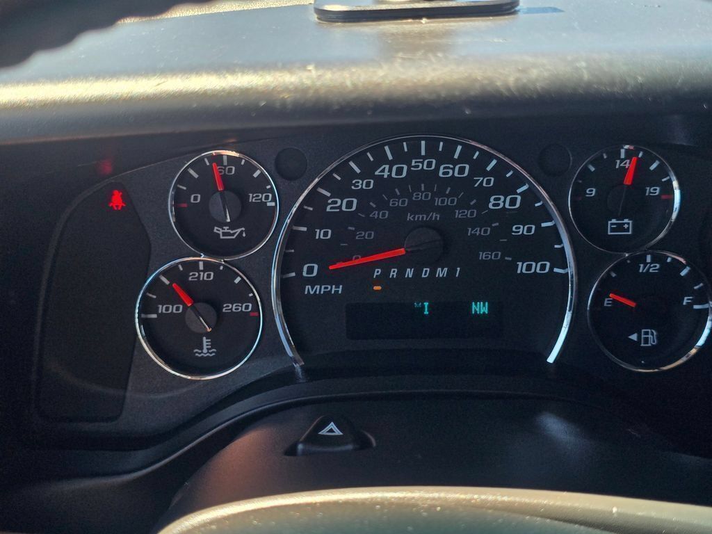 Used 2023 Chevrolet Express 2500 w/ Driver Convenience Package RWD image 32