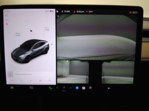 Used 2021 Tesla Model Y Long Range image 26