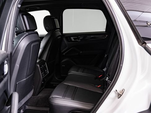 Certified 2020 Porsche Cayenne AWD/4WD image 42