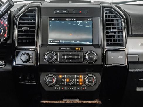 Used 2019 Ford F250 Lariat w/ Lariat Ultimate Package AWD/4WD image 25