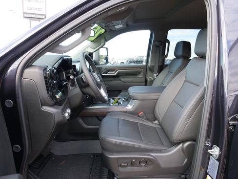 New 2025 GMC Sierra 2500 SLT w/ SLT Convenience Package image 16