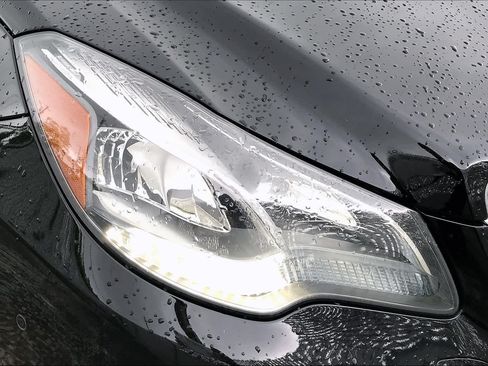 Used 2014 Mercedes-Benz E 350 Coupe image 23