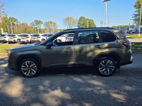 New 2025 Subaru Forester Touring AWD/4WD image 9