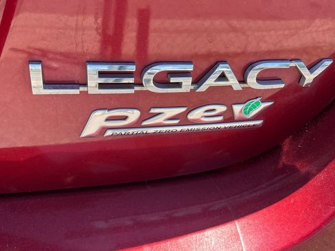 Used 2017 Subaru Legacy 2.5i Premium AWD/4WD image 24