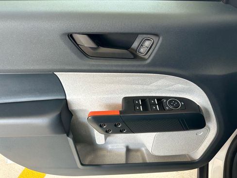 Certified 2024 Ford Maverick XLT FWD image 16