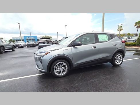 New 2027 Chevrolet Bolt LT w/ Comfort Package FWD image 21