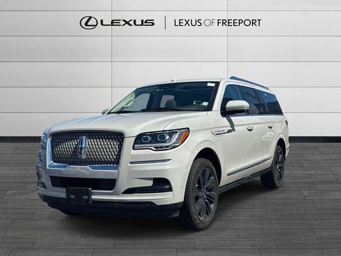 Used 2024 Lincoln Navigator L Reserve AWD/4WD image 3