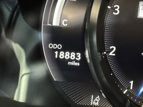 Used 2023 Lexus ES 350 F Sport w/ Accessory Package (Z2) image 9