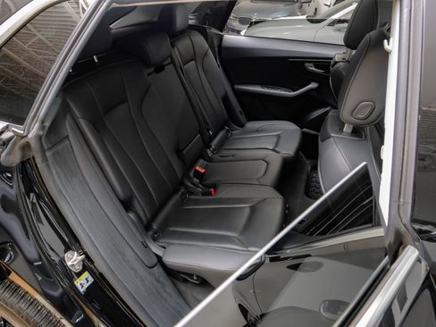 Used 2023 Audi Q8 Premium Plus w/ Premium Plus Package image 38