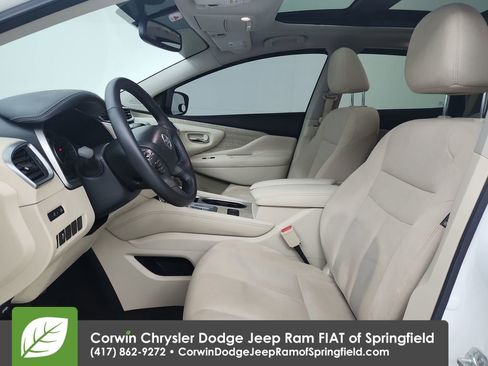 Used 2019 Nissan Murano SV w/ Premium Package image 19