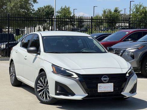 New 2026 Nissan Altima 2.5 SV FWD image 1