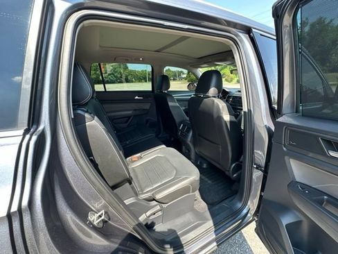 Used 2023 Volkswagen Atlas SEL Premium AWD/4WD image 17