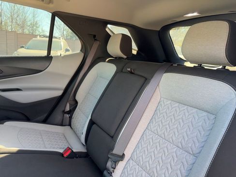 Used 2022 Chevrolet Equinox LS image 26