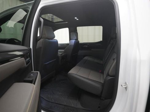 Used 2025 Chevrolet Silverado 1500 ZR2 w/ Technology Package AWD/4WD image 15