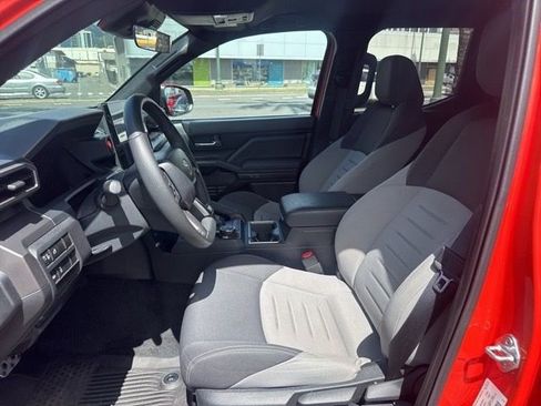 Used 2024 Toyota Tacoma 4x4 Double Cab image 6