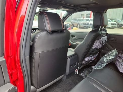 New 2026 Nissan Frontier PRO-4X w/ Pro Premium Package AWD/4WD image 13