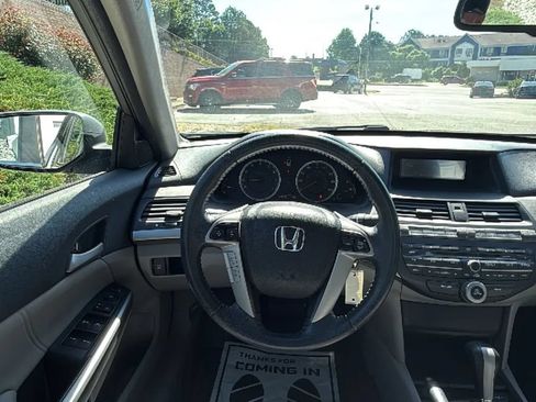 Used 2010 Honda Accord EX-L image 17
