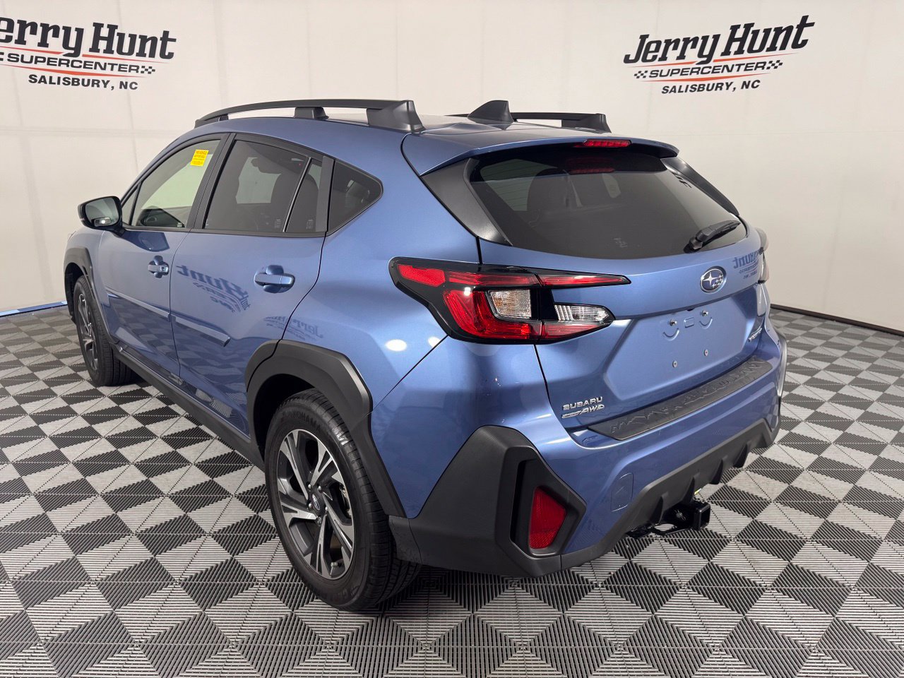 Used 2024 Subaru Crosstrek 2.0i Premium AWD/4WD image 9