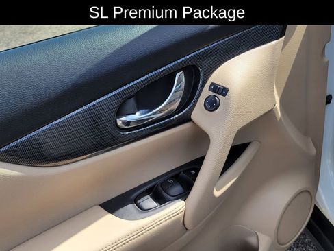 Used 2015 Nissan Rogue SL w/ SL Premium Package image 20