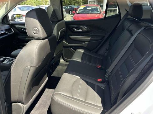 Used 2024 GMC Terrain Denali w/ Denali Premium Package image 13