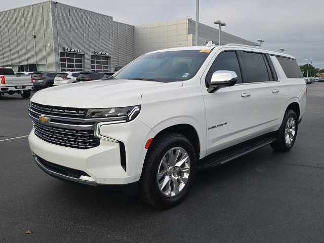 Used 2023 Chevrolet Suburban Premier RWD image 4