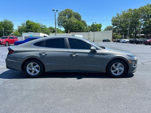 Used 2022 Hyundai Sonata SE FWD image 4