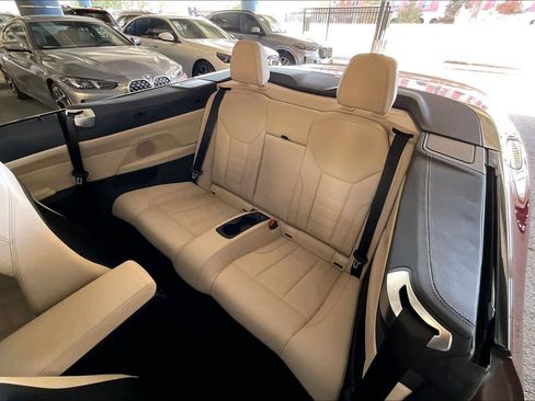 Used 2023 BMW 430i Convertible w/ M Sport Package image 18
