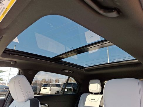 Certified 2025 Cadillac XT4 Sport image 13