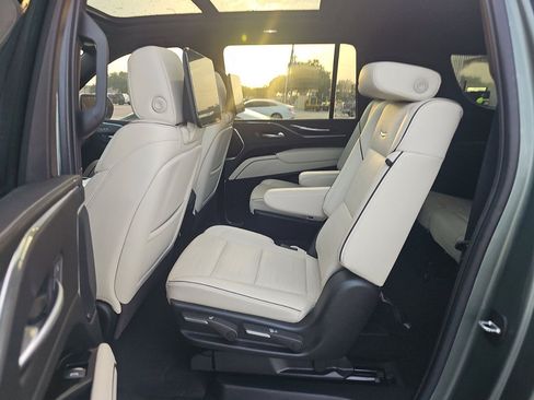 Used 2024 Cadillac Escalade ESV Sport w/ LPO, ONYX Package AWD/4WD image 8