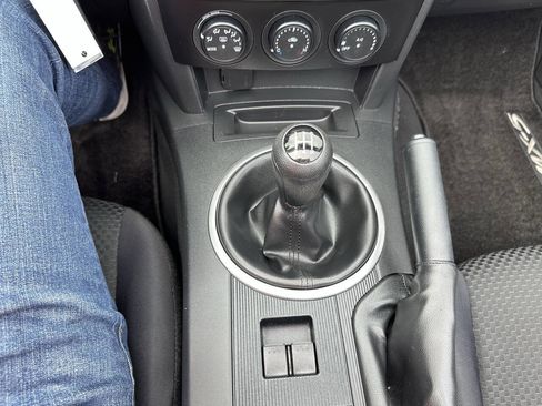 Used 2008 MAZDA MX-5 Miata Sport image 18