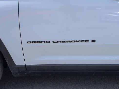 Certified 2021 Jeep Grand Cherokee L Laredo image 13