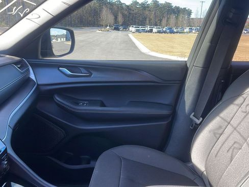 Certified 2025 Jeep Grand Cherokee L Laredo w/ Luxury Tech Group I image 22