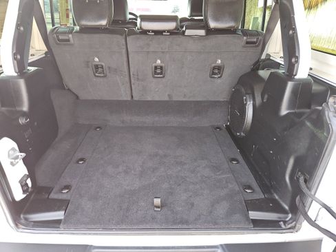 Used 2021 Jeep Wrangler Unlimited Rubicon 4xe w/ Steel Bumper Group image 12