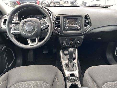 Used 2018 Jeep Compass Sport AWD/4WD image 16