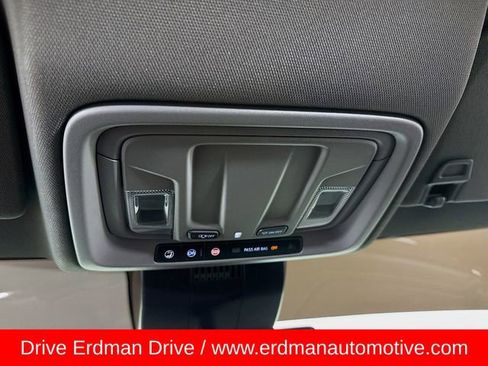 Used 2024 GMC Sierra 1500 Elevation image 17