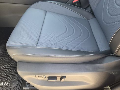 New 2026 Volkswagen Tiguan SE R-Line FWD image 18
