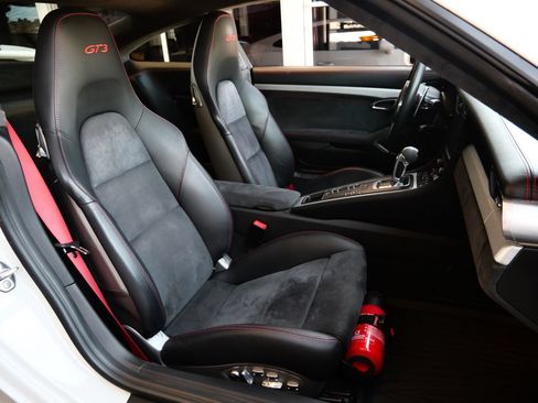 Used 2014 Porsche 911 GT3 RWD image 26
